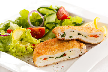 Stuffed turkey fillet and vegetable salad