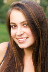 Naklejka premium portrait of beautiful teenager women outdoor
