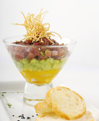 Raw tuna, avocado and mango with baguette