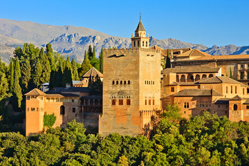 Alhambra at sunset - obrazy, fototapety, plakaty
