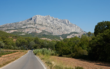 Aix en Provence stone mountain