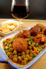 Polpette al sugo con piselli e vino rosso 006