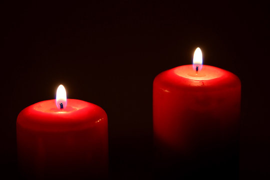 Zwei rote Kerzen