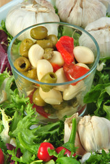 frischer Knoblauchsalat