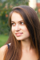 Naklejka premium portrait of beautiful teenager women outdoor