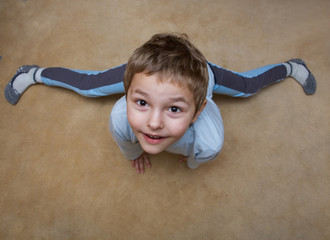 Little boy doing gymnastics - 26950837
