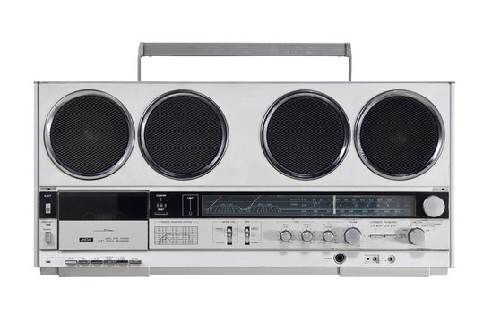 boom box ghettoblaster isoliert vor wei&szlig;