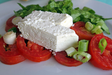 Griechischer Schafskäse auf Tomaten