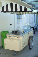 Venditore ambulante di gelati