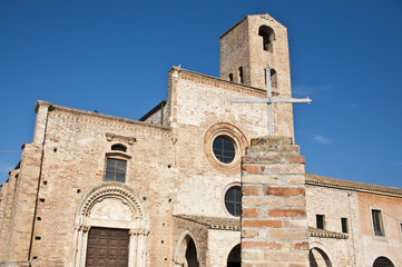 Fototapeta na wymiar Abbey of St Mary Propezzano 8