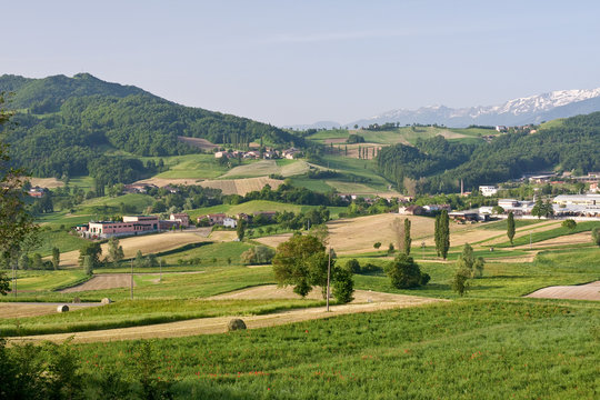 Typical Tuscan landscape © kubais