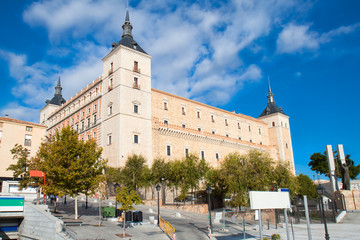 Naklejka premium Panoramic view on Alcazar fortified palace,Toledo, Spain
