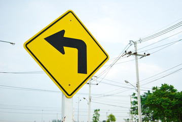 turn left traffic sign symbol