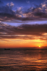 Obraz premium HDR sunset tanker