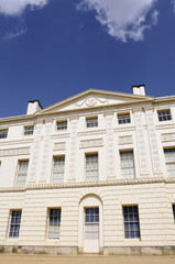 Obraz premium building of kenwood house from london uk