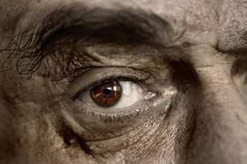 Augenpartie eines alten Mannes