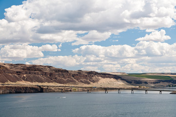 Vantage bridge on I-90