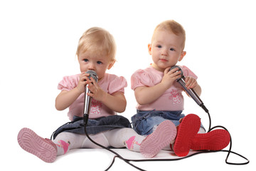 the child listens to music