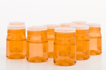 glass containers with concentrated antioxidant