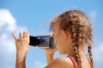 La fille qui filme