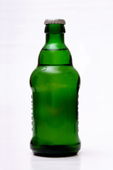 grüne bierflasche