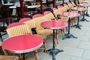 Selbstklebende Fototapeten Red tables © styf