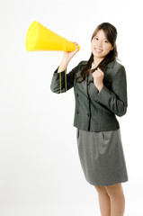 メガホンと女性社員