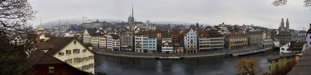 Fototapeta na wymiar Centrum Zurychu widok panoramiczny