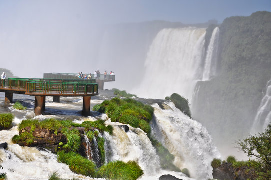 Iguaz&uacute;
