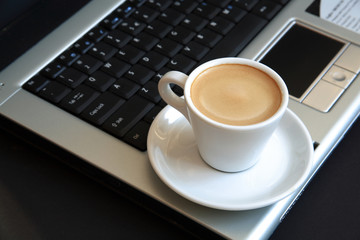 Fototapeta na wymiar laptop and coffee