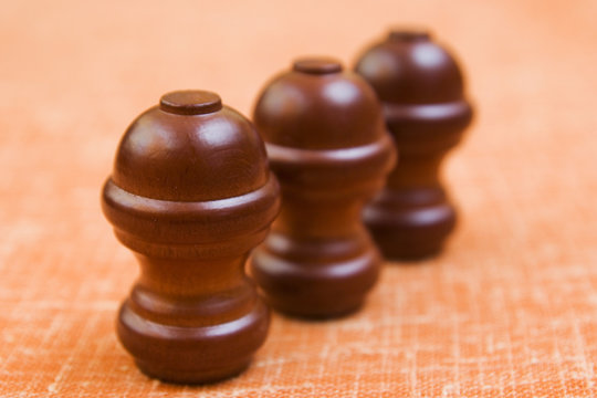 tres pomos de madera