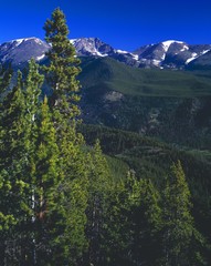 Fototapeta na wymiar Mountain Scene, Rocky Mountain National Park