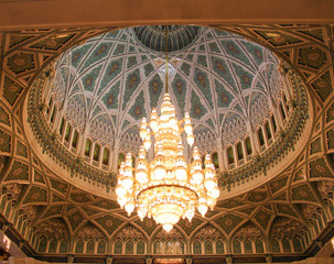 Sultan Qaboos Grand Mosque,Dome & Crystal Chandelier