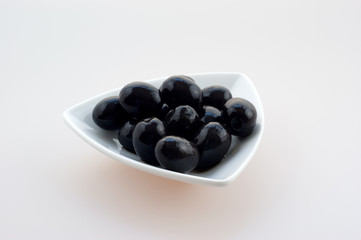 Canned black olives