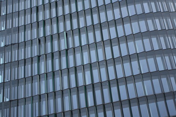 Fenster eines Bürogebäudes