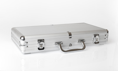 mallette métal caisse transport protection valeur précieux alum