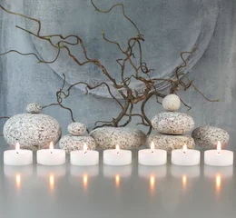 Gordijnen takken, stenen, kaarsen © Bernd S.