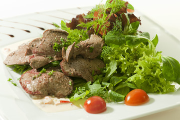 Gänseleber mit Salat