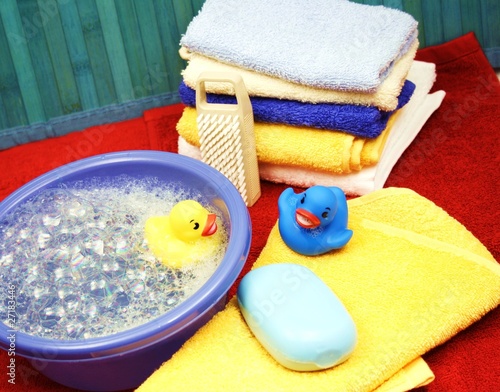 "Kinderbad" Stockfotos und lizenzfreie Bilder auf Fotolia.com - Bild