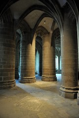Fototapeta na wymiar Kolumny pl Mont-Saint-Michel