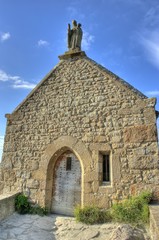 Entr&eacute;e de la chapelle Saint-Aubert