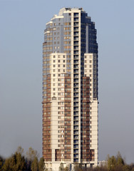 Fototapeta na wymiar Stand-alone high-rise building