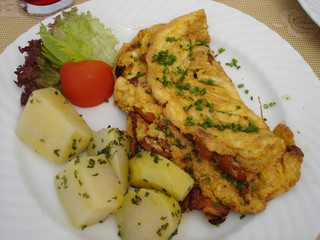 Speckomelett mit Kartoffeln