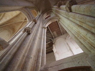 basilique de larchant interieur