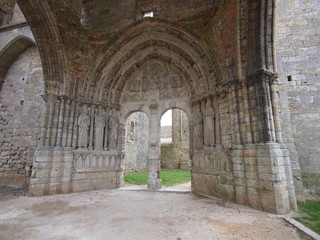 basilique de larchant en seine et marne