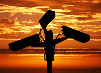 telecamere di controllo al tramonto