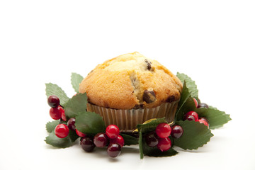 Muffin im Kranz mit Beeren