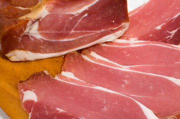 Roher Schweineschinken