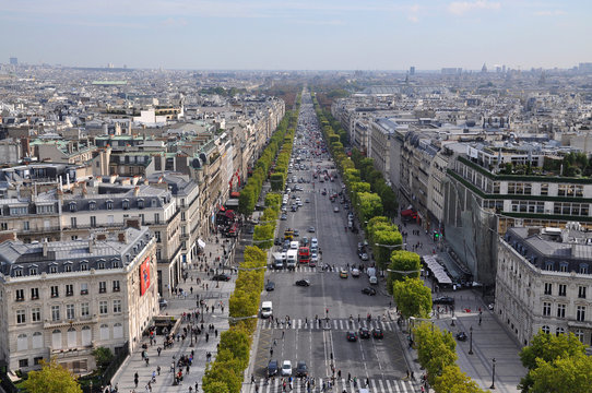 L'avenue des Champs élysées, Paris