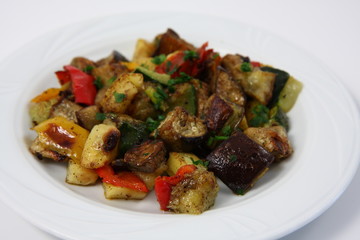 zucchine e patate con peperoni